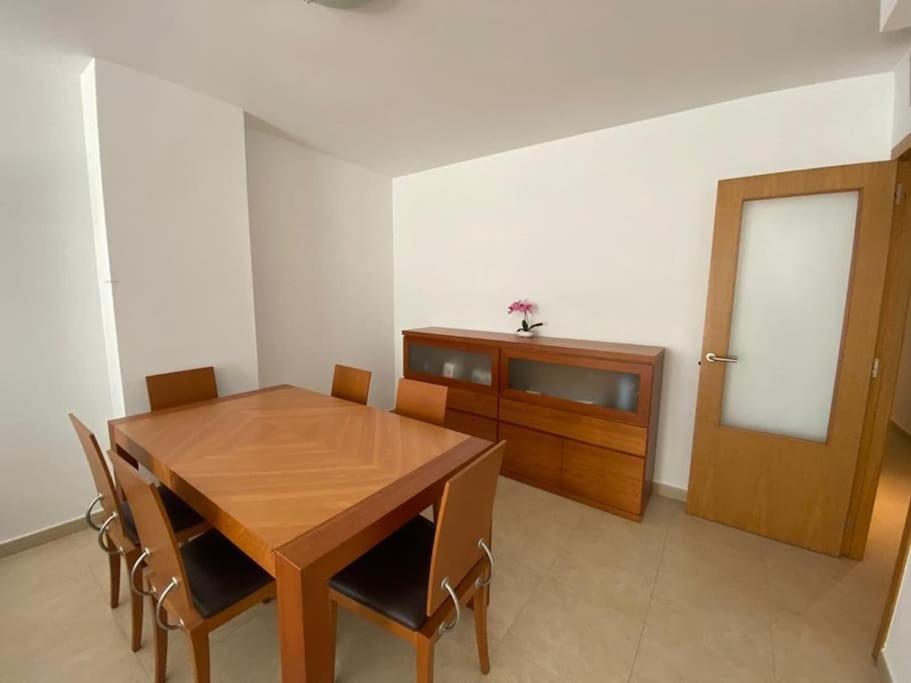 Modern Three Bedroom Flat เพนิสโคลา ภายนอก รูปภาพ